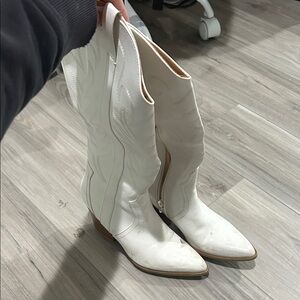 White Western-Style Women's Boots